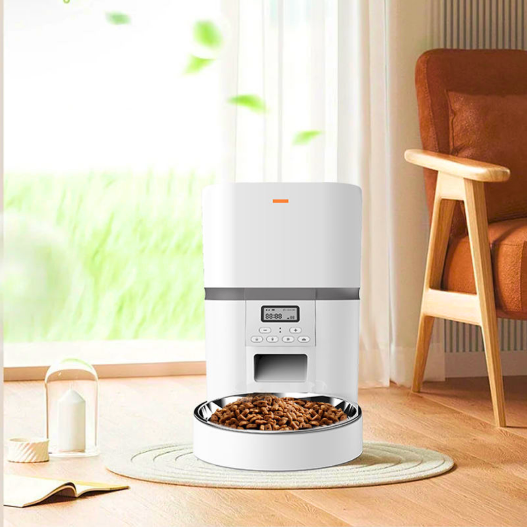 The KittyFeeder™ - Automatic Cat Feeder