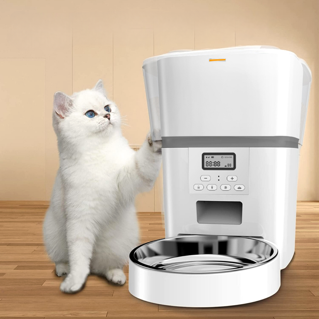 The KittyFeeder™ - Automatic Cat Feeder
